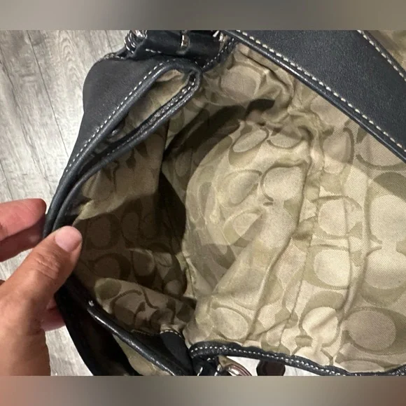 Vintage Coach Black Small Soho Leather Shoulder Bag - Picture 10 of 13